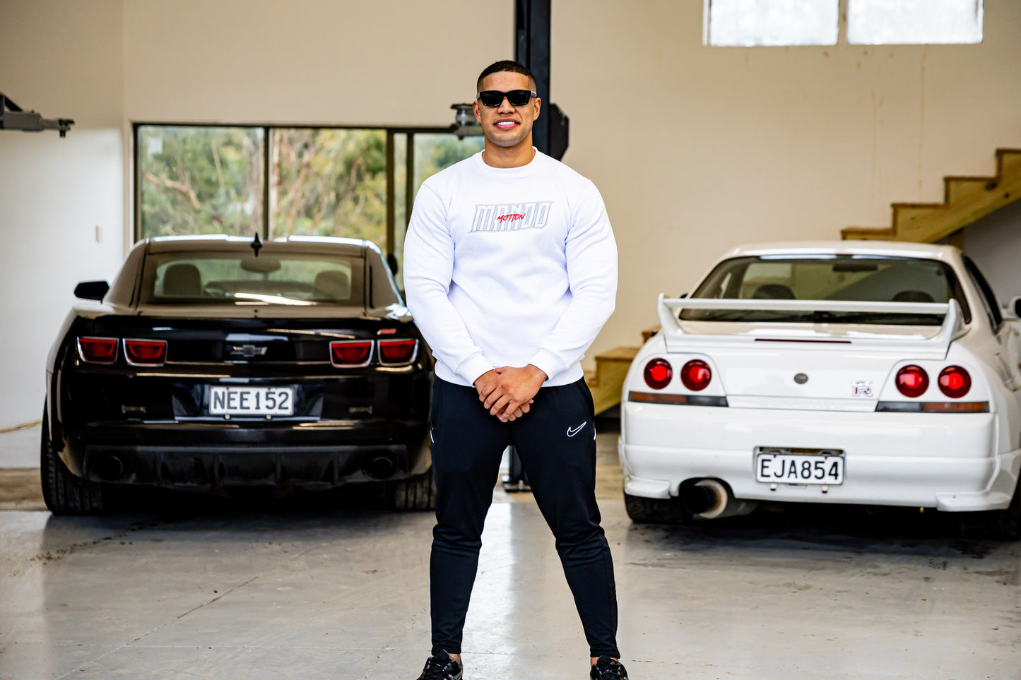 CREW NECK WHITE-RED (EMBROIDERED)