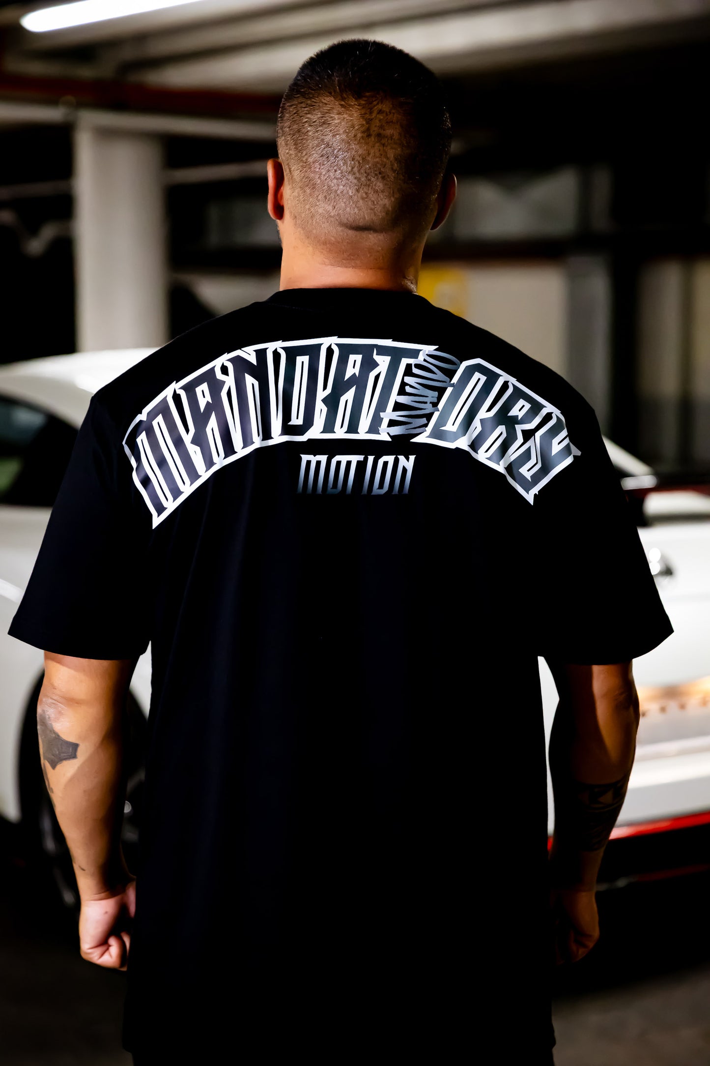 MANDO MOTION T-SHIRT (STANDARD FIT) B&W