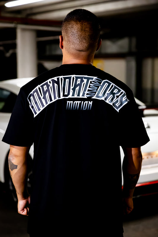 MANDO MOTION T-SHIRT (STANDARD FIT) B&W