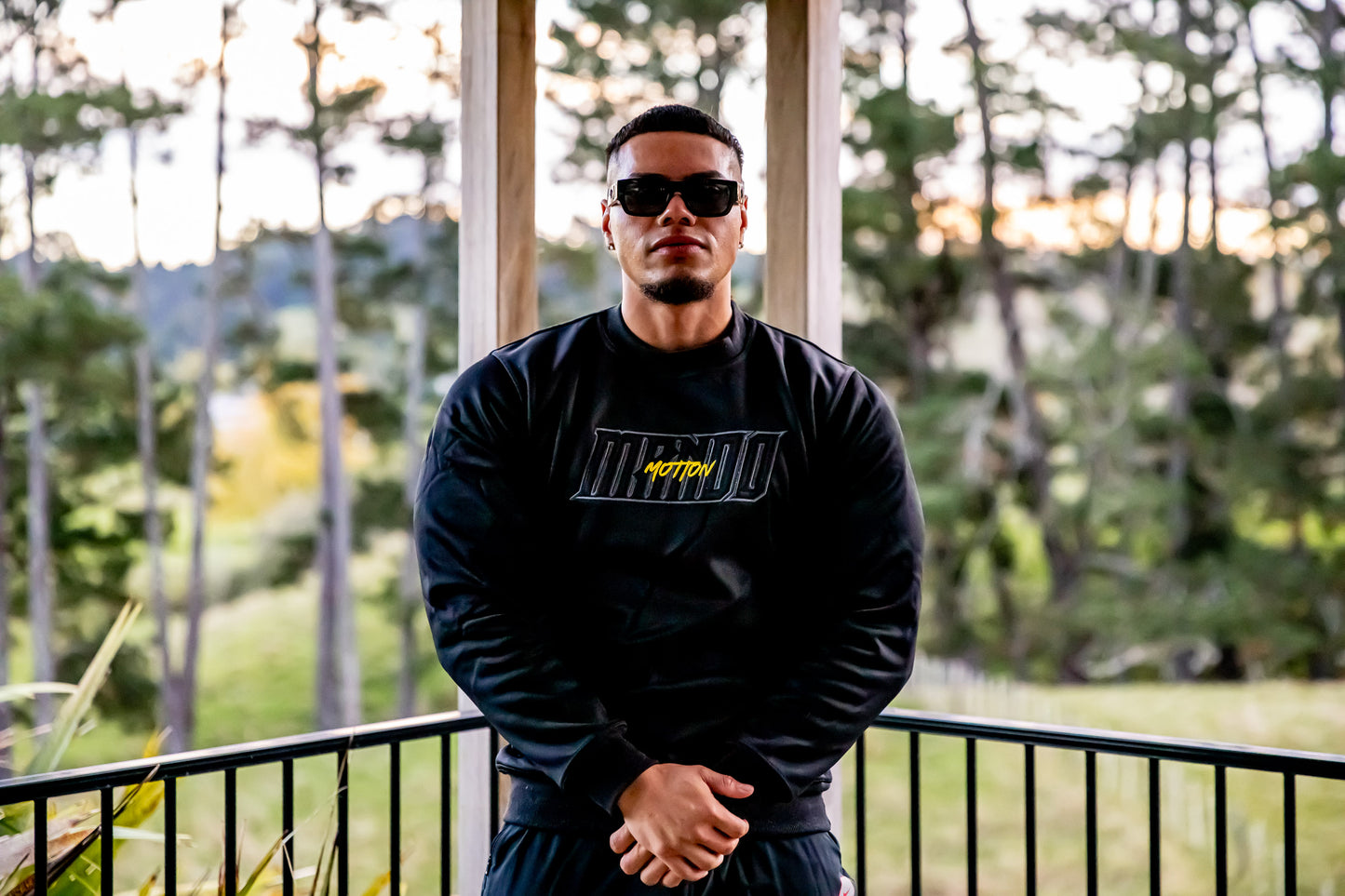 CREW NECK BLACK-YELLOW (EMBROIDERED)